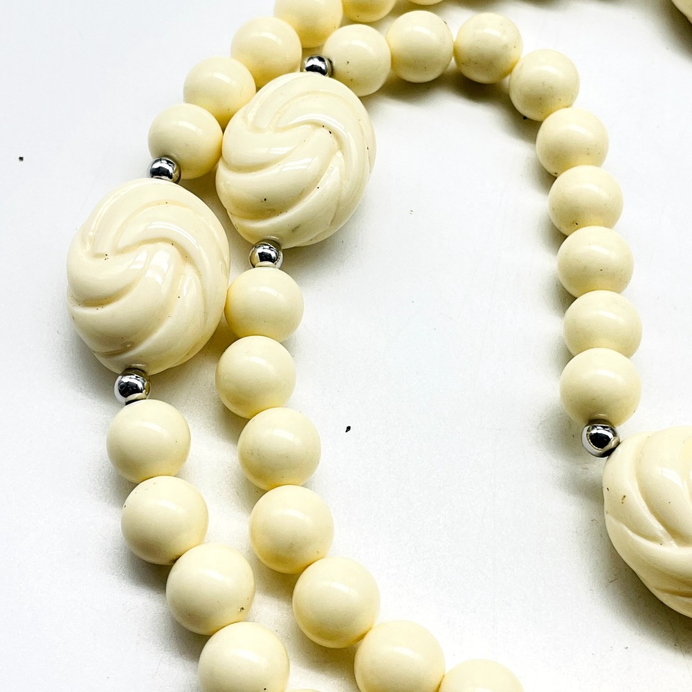 Vintage Faux Pearl Rosebud Station Necklace Gold Tone Long Beaded Jewelry - Picture 6 of 7